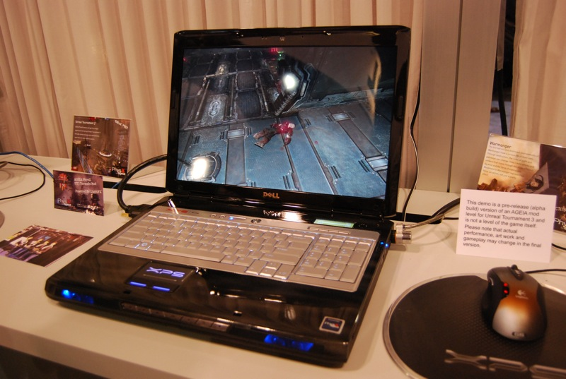 Illustration for article titled Hands on Dell's Sick XPS M1730 Gaming Laptop